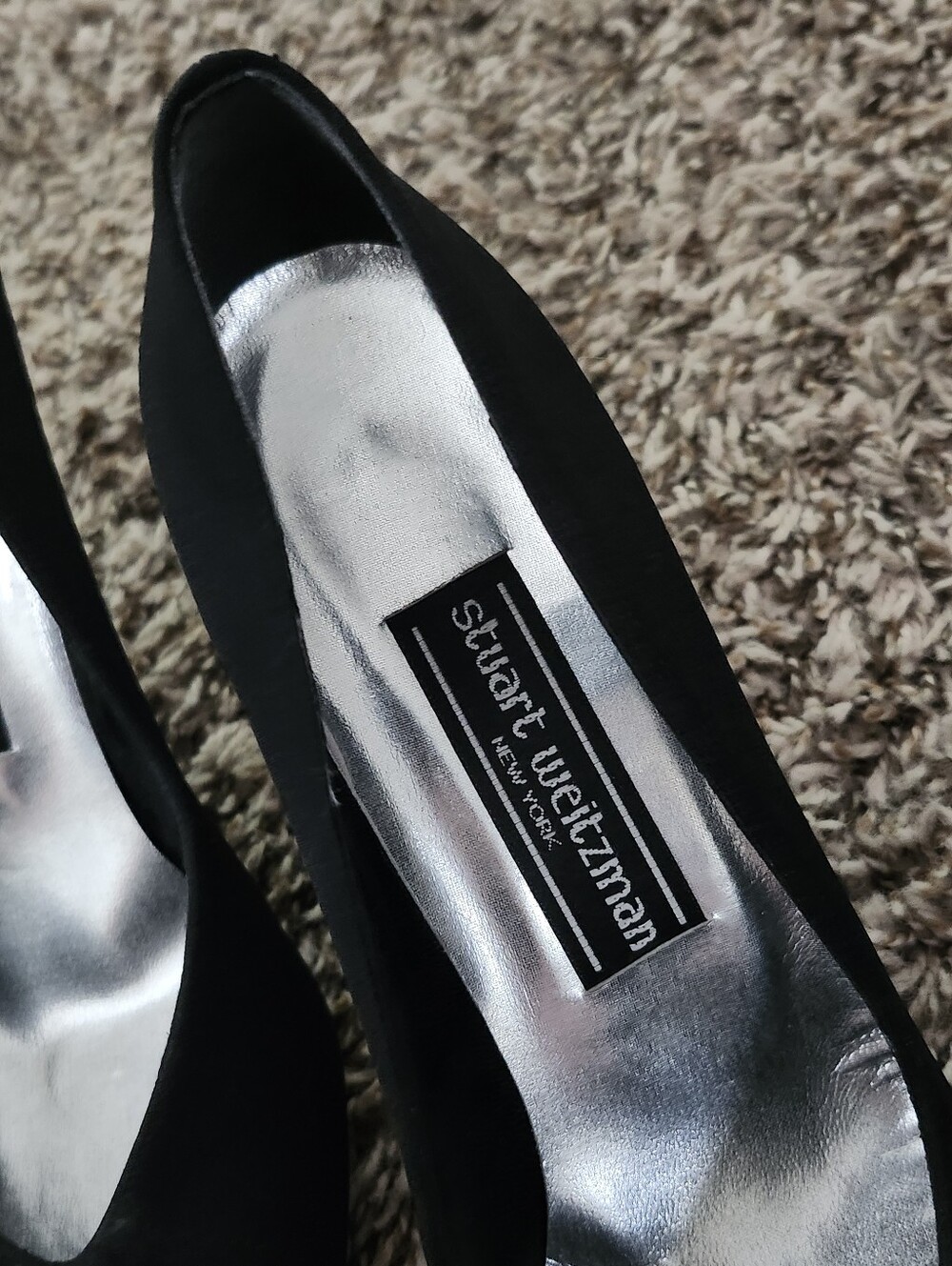 Stuart Weitzman Black Pointed-Toe Pumps with Pink Heart and Crystal 'I ❤️ NY' - Picture 3 of 9